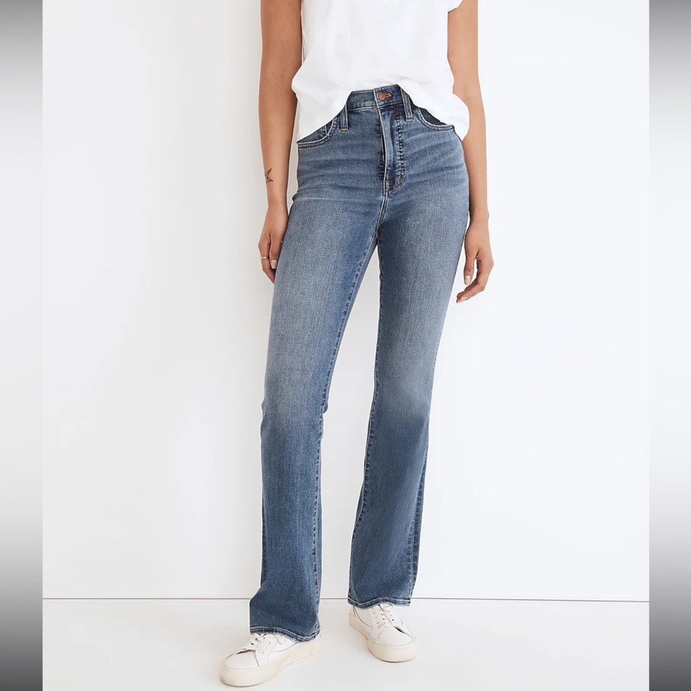 Madewell Petite Skinny Flare Jeans in Whalen Wash size Petite 25